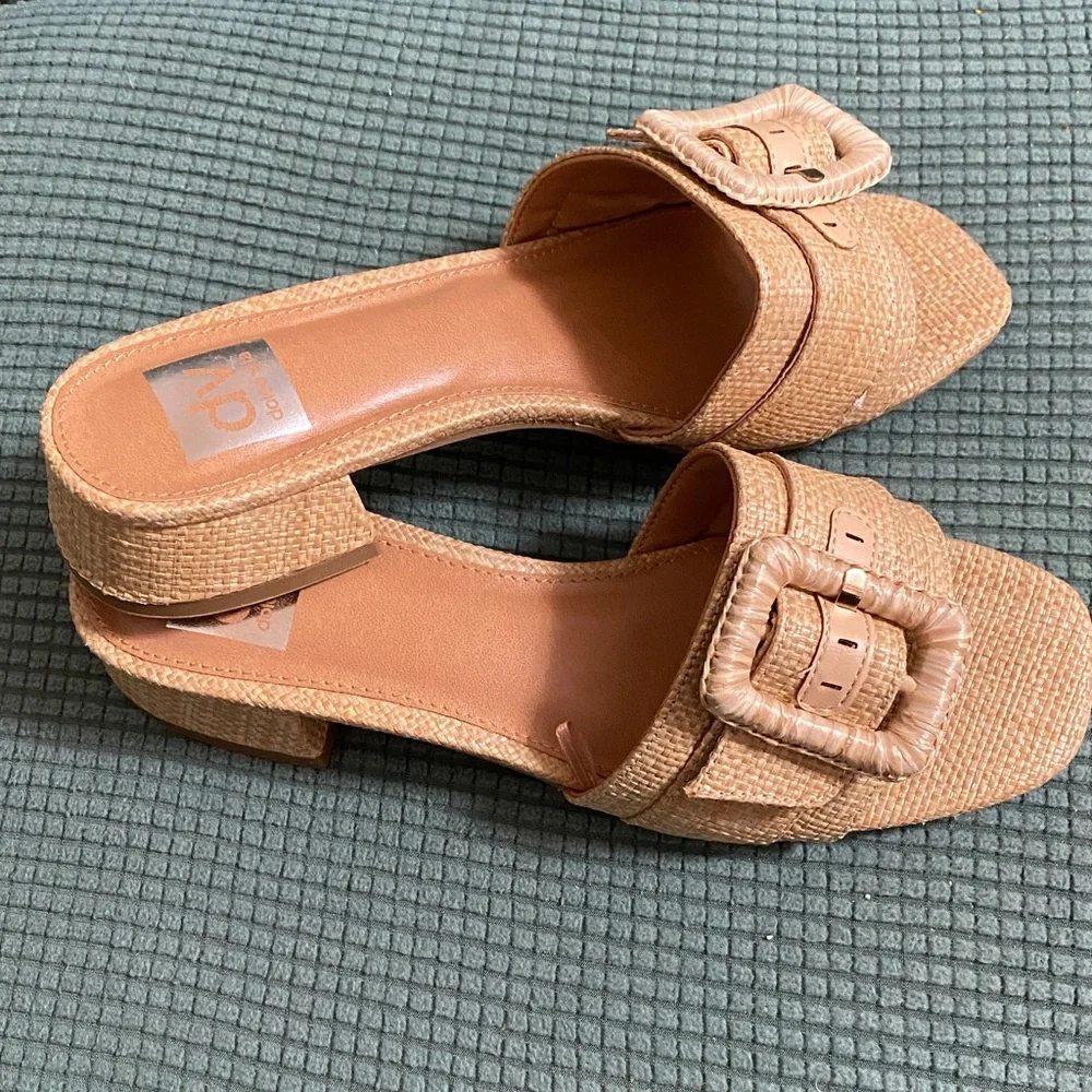 Tan New Dolce Vita Woven Slide Sandals Size 7.5